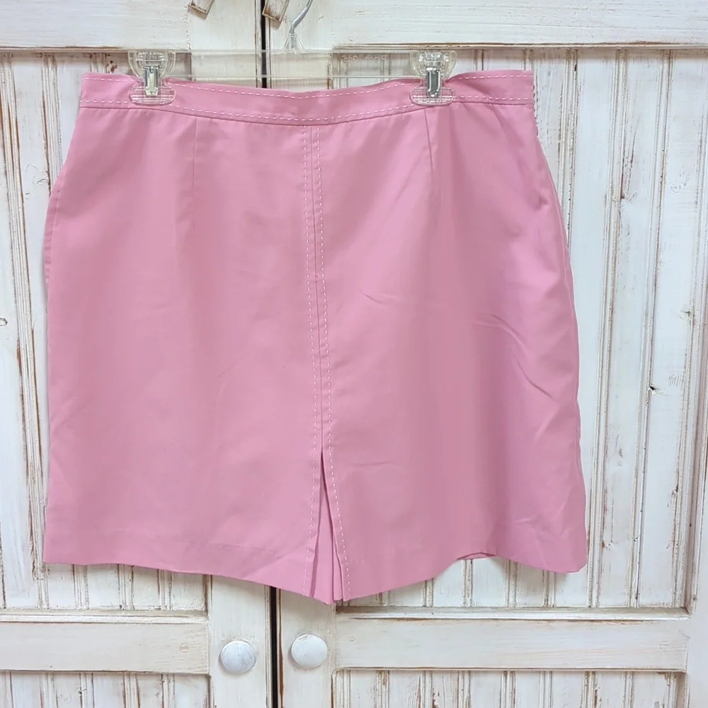 Izod, pink skort. 16